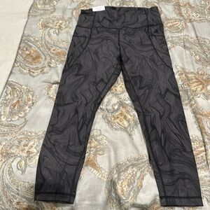 NWT Active Life print pocket tight, leggings, marble black, SZ large, 25" inseam